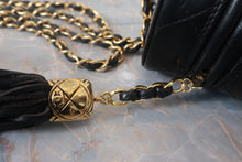 画像をギャラリービューアに読み込む, CHANEL/シャネル マトラッセフリンジチェーンショルダーバッグ ラムスキン ブラック/ゴールド金具 ショルダーバッグ 700120254