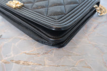 画像をギャラリービューアに読み込む, CHANEL/シャネル ボーイシャネルチェーンウォレット キャビアスキン ブラック/ゴールド金具 ショルダーバッグ 800020038