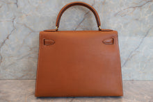 Load image into Gallery viewer, HERMES KELLY 28 Graine Couchevel leather Gold 〇X Engraving Shoulder bag 700070231