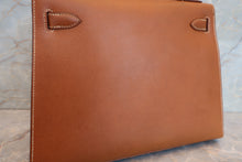 Load image into Gallery viewer, HERMES KELLY 28 Graine Couchevel leather Gold 〇X Engraving Shoulder bag 700070231