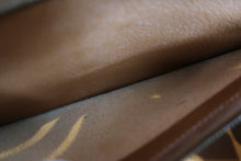 Load image into Gallery viewer, HERMES KELLY 28 Graine Couchevel leather Gold 〇X Engraving Shoulder bag 700070231