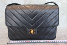 画像をギャラリービューアに読み込む, CHANEL/シャネル Vステッチショルダーバッグ ラムスキン ブラック/ゴールド金具 ショルダーバッグ 700100118