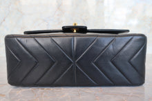 画像をギャラリービューアに読み込む, CHANEL/シャネル Vステッチショルダーバッグ ラムスキン ブラック/ゴールド金具 ショルダーバッグ 700100118