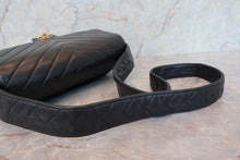 画像をギャラリービューアに読み込む, CHANEL/シャネル Vステッチショルダーバッグ ラムスキン ブラック/ゴールド金具 ショルダーバッグ 700100118