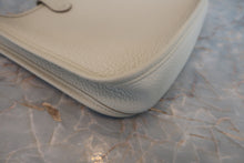 将图片加载到图库查看器,HERMES EVELYNE TPM Clemence leather Beton A刻印 Shoulder bag 800050019
