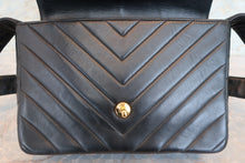 画像をギャラリービューアに読み込む, CHANEL/シャネル Vステッチショルダーバッグ ラムスキン ブラック/ゴールド金具 ショルダーバッグ 700100118