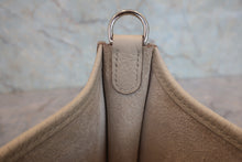 將圖片載入圖庫檢視器 HERMES/エルメス エブリンTPM トリヨンクレマンス べトン A刻印 ショルダーバッグ 800050019