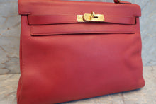 Load image into Gallery viewer, HERMES KELLY 32 Graine Couchevel leather Rouge vif Shoulder bag 600120307