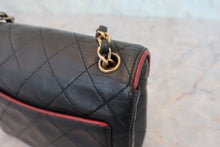 Load image into Gallery viewer, CHANEL Mini Matelasse By color chain shoulder bag Lambskin Black/Red/Gold hadware Shoulder bag 800060112