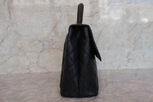 画像をギャラリービューアに読み込む, CHANEL/シャネル マトラッセ台形ハンドバッグ キャビアスキン ブラック/ゴールド金具 ハンドバッグ 700100130