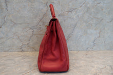 Load image into Gallery viewer, HERMES KELLY 32 Graine Couchevel leather Rouge vif Shoulder bag 600120307