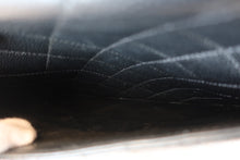 画像をギャラリービューアに読み込む, CHANEL/シャネル マトラッセ台形ハンドバッグ キャビアスキン ブラック/ゴールド金具 ハンドバッグ 700100130