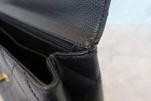 画像をギャラリービューアに読み込む, CHANEL/シャネル マトラッセ台形ハンドバッグ キャビアスキン ブラック/ゴールド金具 ハンドバッグ 700100130