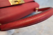 Load image into Gallery viewer, HERMES KELLY 32 Graine Couchevel leather Rouge vif Shoulder bag 600120307
