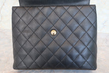 画像をギャラリービューアに読み込む, CHANEL/シャネル マトラッセ台形ハンドバッグ キャビアスキン ブラック/ゴールド金具 ハンドバッグ 700100130