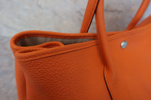 画像をギャラリービューアに読み込む, HERMES/エルメス ガーデンパーティPM ネゴンダ オレンジ □R刻印 トートバッグ 800030108