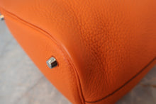 画像をギャラリービューアに読み込む, HERMES/エルメス ピコタンロックMM トリヨンクレマンス オレンジ □O刻印 ハンドバッグ 800020102