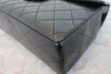 Load image into Gallery viewer, CHANEL Medium Matelasse single flap chain shoulder bag Lambskin Black/Gold hadware Shoulder bag 700090045