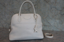 Load image into Gallery viewer, HERMES/BOLIDE 31 Clemence leather White □K Engraving Shoulder bag 800020101