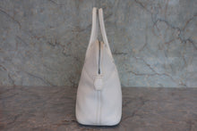 Load image into Gallery viewer, HERMES/BOLIDE 31 Clemence leather White □K Engraving Shoulder bag 800020101