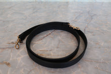Load image into Gallery viewer, CHANEL CC mark Vanity Caviar skin Black/Gold hardware Vanity 800090211