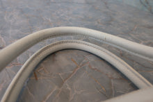 Load image into Gallery viewer, HERMES/BOLIDE 31 Clemence leather White □K Engraving Shoulder bag 800020101