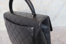 Load image into Gallery viewer, CHANEL Matelasse trapezoid hand bag Caviar skin Black/Silver hadware Hand bag 700110180