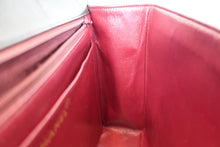 Load image into Gallery viewer, CHANEL Medium Matelasse single flap chain shoulder bag Lambskin Black/Gold hadware Shoulder bag 700090045