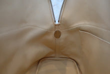 Load image into Gallery viewer, HERMES/BOLIDE 31 Clemence leather White □K Engraving Shoulder bag 800020101