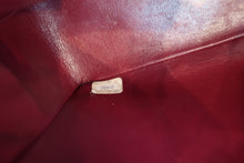 Load image into Gallery viewer, CHANEL Medium Matelasse single flap chain shoulder bag Lambskin Black/Gold hadware Shoulder bag 700090045