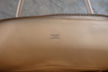 Load image into Gallery viewer, HERMES/BOLIDE 31 Clemence leather White □K Engraving Shoulder bag 800020101