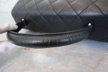 Load image into Gallery viewer, CHANEL Matelasse trapezoid hand bag Caviar skin Black/Silver hadware Hand bag 700110180