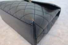 Load image into Gallery viewer, CHANEL Matelasse trapezoid hand bag Caviar skin Black/Gold hadware Hand bag 700090110