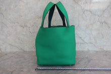 將圖片載入圖庫檢視器 HERMES/エルメス ピコタンロックエクラMM トリヨンクレマンス/ヴォースイフト ミント/ヴェールボスフォール Z刻印 ハンドバッグ 800020073