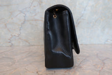 Load image into Gallery viewer, CHANEL  Matelasse chain shoulder bag Lambskin Black/Gold hadware Shoulder bag 700100125