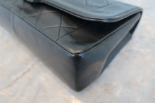 Load image into Gallery viewer, CHANEL  Matelasse chain shoulder bag Lambskin Black/Gold hadware Shoulder bag 700100125