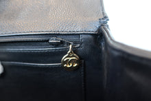 Load image into Gallery viewer, CHANEL Matelasse trapezoid hand bag Caviar skin Black/Gold hadware Hand bag 700090110