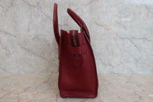 Load image into Gallery viewer, CELINE LUGGAGE MICRO SHOPPER Leather Bordeaux Tote bag 500050117