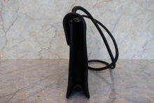 Load image into Gallery viewer, CHANEL Medium Matelasse shoulder bag Lambskin Black/Gold hadware Shoulder bag 700090068