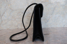 Load image into Gallery viewer, CHANEL Medium Matelasse shoulder bag Lambskin Black/Gold hadware Shoulder bag 700090068