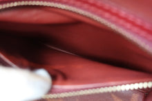 Load image into Gallery viewer, CELINE LUGGAGE MICRO SHOPPER Leather Bordeaux Tote bag 500050117