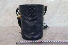 Load image into Gallery viewer, CHANEL Matelasse fringe shoulder bag Lambskin Navy/Gold hadware Shoulder bag 700110179