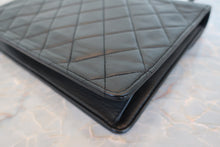 Load image into Gallery viewer, CHANEL Medium Matelasse shoulder bag Lambskin Black/Gold hadware Shoulder bag 700090068