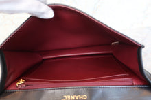 Load image into Gallery viewer, CHANEL Medium Matelasse shoulder bag Lambskin Black/Gold hadware Shoulder bag 700090068