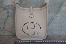 画像をギャラリービューアに読み込む, HERMES/エルメス エブリンTPM トリヨンクレマンス べトン K刻印 ショルダーバッグ 700070014