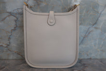 將圖片載入圖庫檢視器 HERMES/エルメス エブリンTPM トリヨンクレマンス べトン K刻印 ショルダーバッグ 700070014