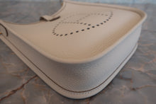 將圖片載入圖庫檢視器 HERMES/エルメス エブリンTPM トリヨンクレマンス べトン K刻印 ショルダーバッグ 700070014