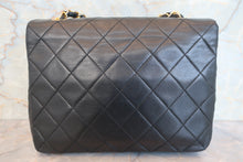 Load image into Gallery viewer, CHANEL Mini Matelasse single flap chain shoulder bag Lambskin Black/Gold hadware Shoulder bag 700090054
