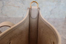 画像をギャラリービューアに読み込む, HERMES/エルメス エブリンTPM トリヨンクレマンス べトン K刻印 ショルダーバッグ 700070014