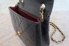 Load image into Gallery viewer, CHANEL Mini Matelasse single flap chain shoulder bag Lambskin Black/Gold hadware Shoulder bag 700090054